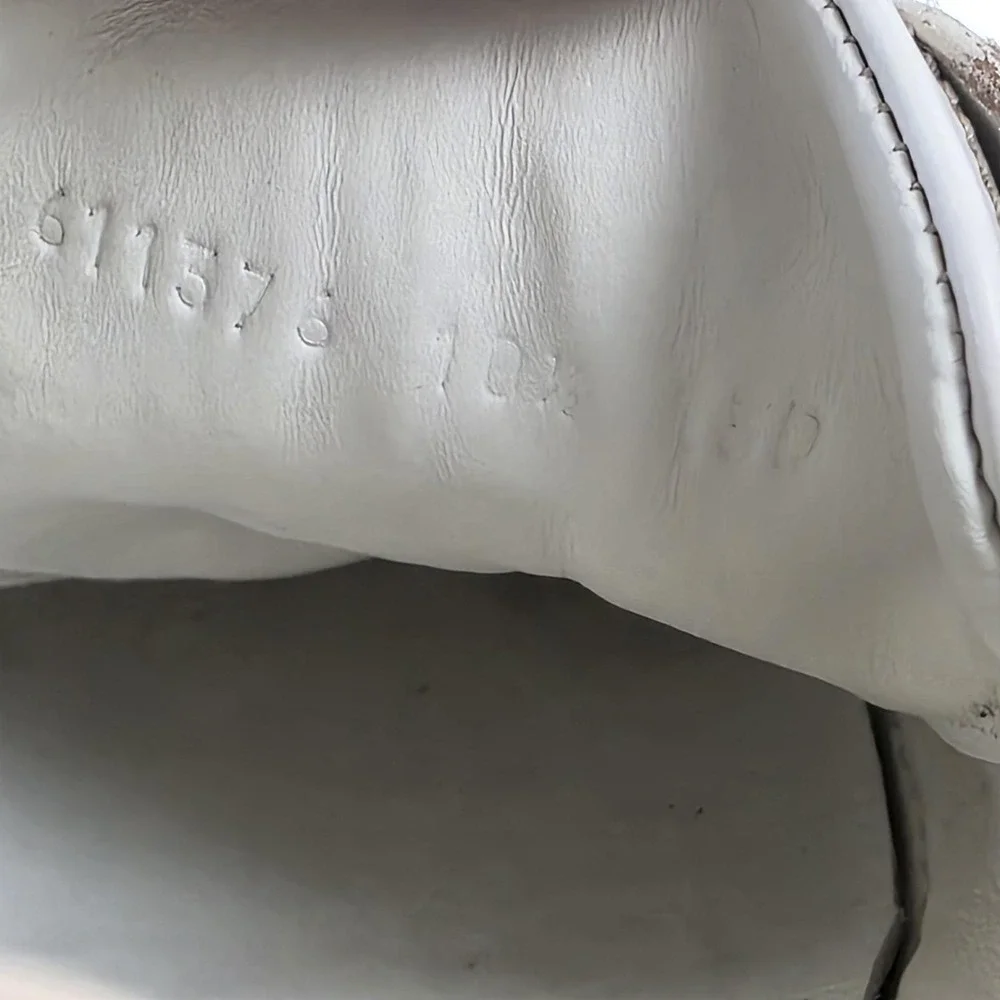 Gucci Shoes Mens Size 11 White Leather Ace GG Apple Low Top Sneakers Italy